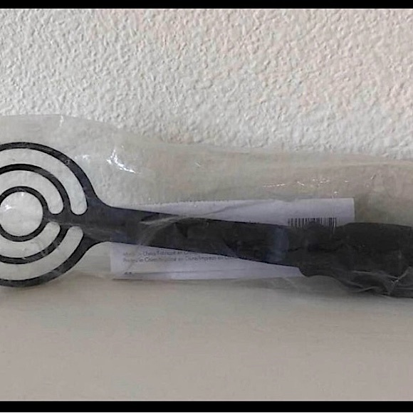 NEW in package Pampered Chef Mix N Masher - Picture 2 of 3